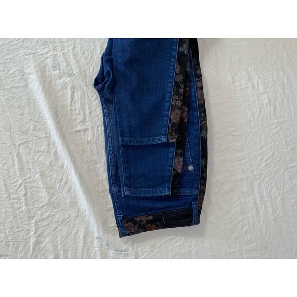 Pilcro and the Letterpress High Rise Skinny Floral Trimmed Jeans. Women's 28 EUC - Picture 4 of 9